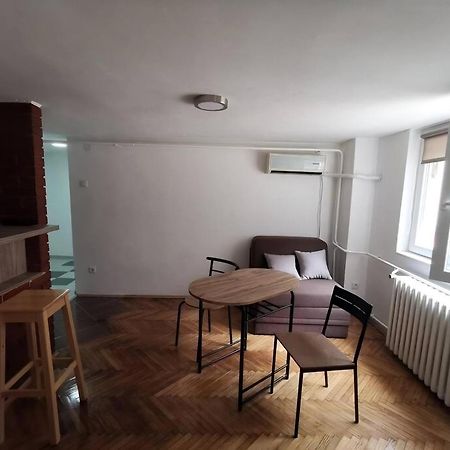 Nov Apartman U Mirnoj Ulici U Centru Beograda Exterior photo