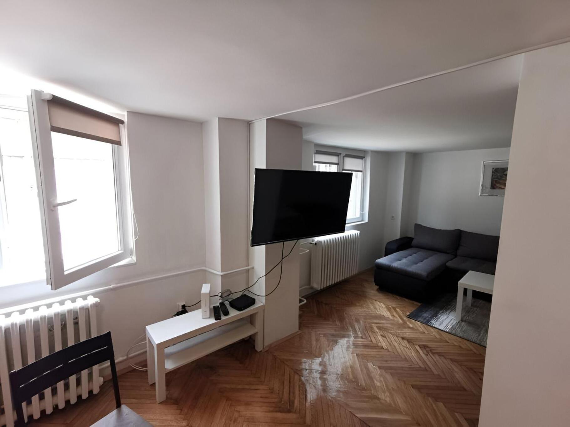 Nov Apartman U Mirnoj Ulici U Centru Beograda Exterior photo