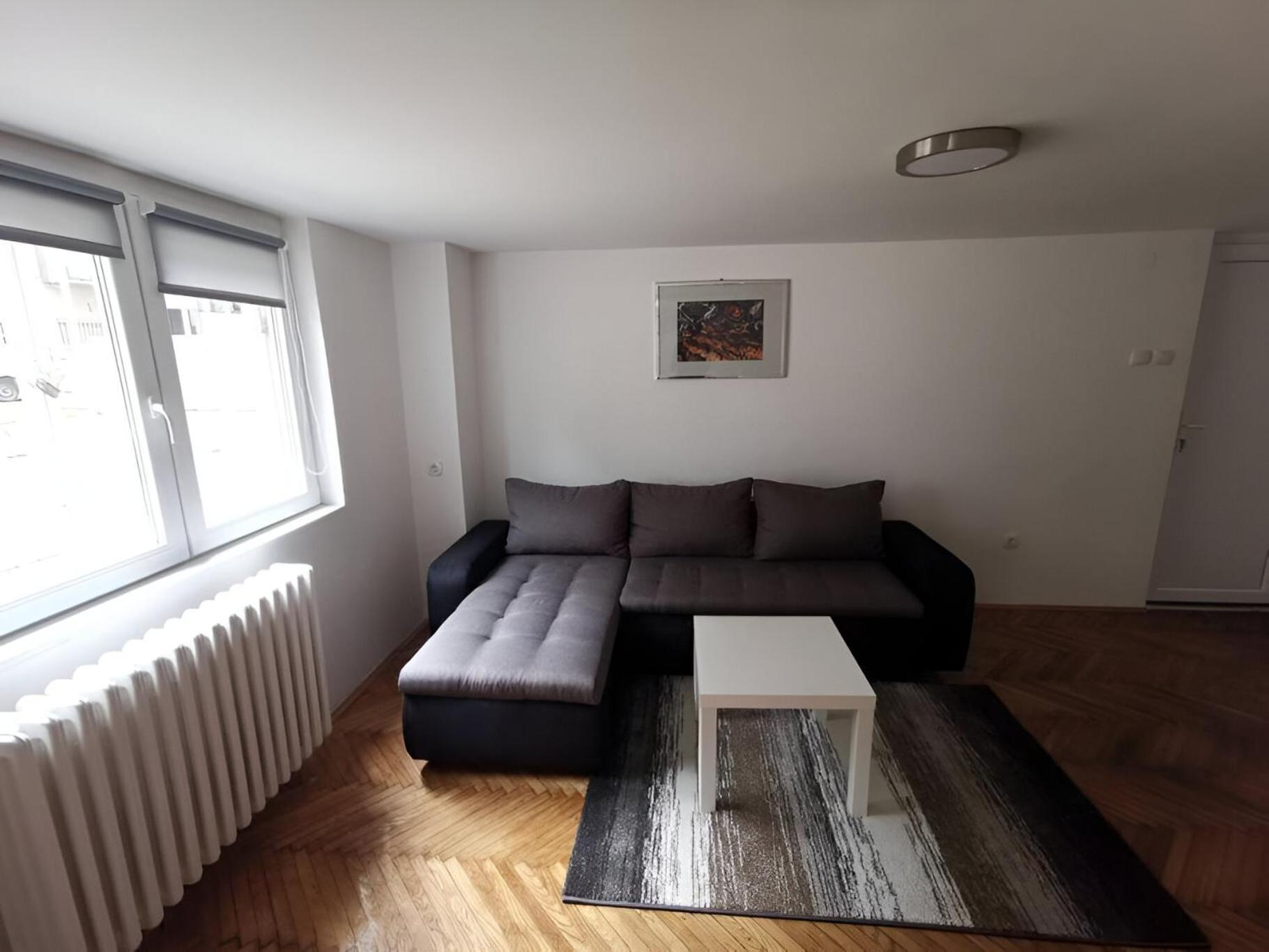 Nov Apartman U Mirnoj Ulici U Centru Beograda Exterior photo